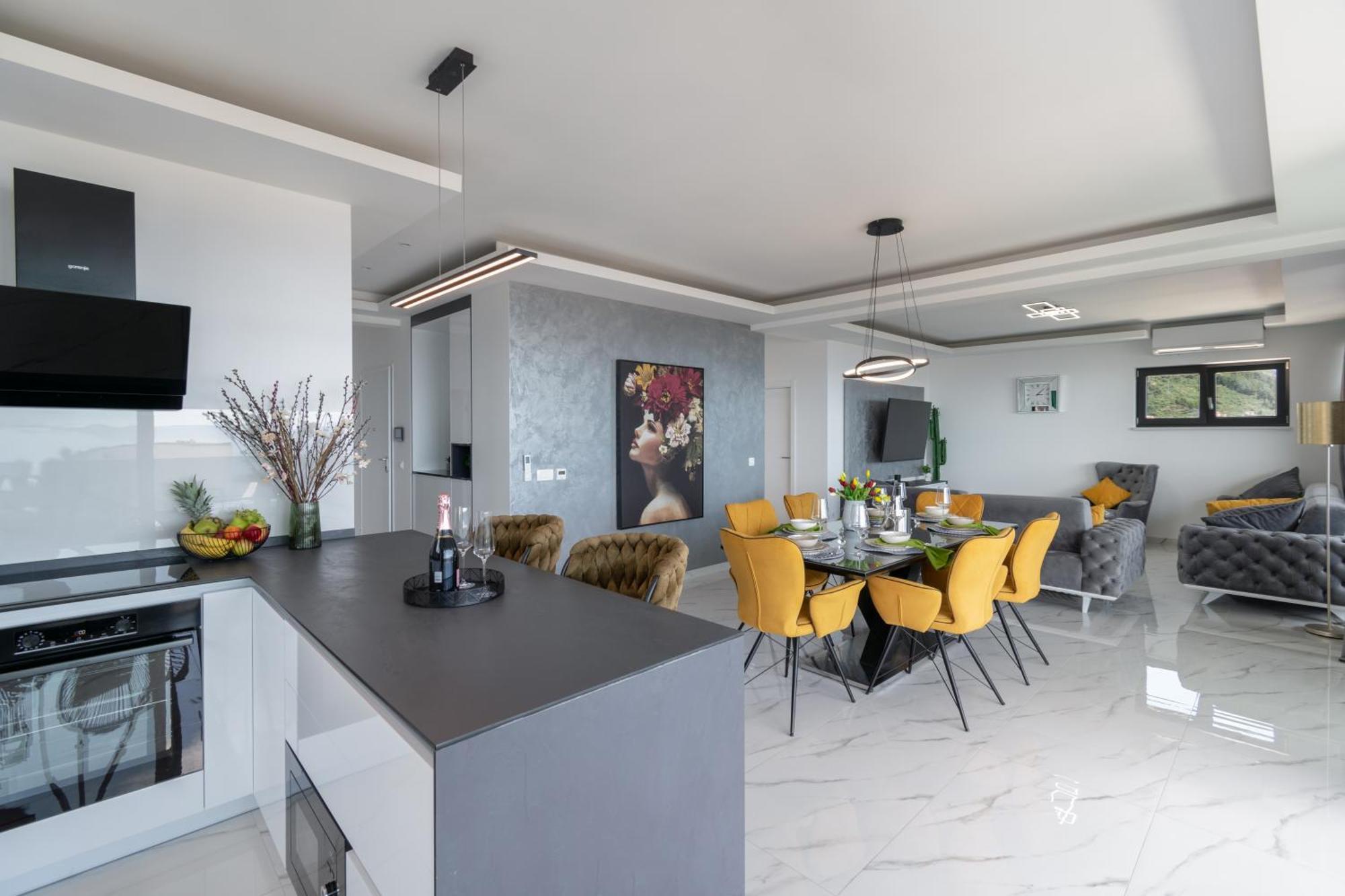 Lux Penthouse Panoramic View With Jacuzzi Apartment Makarska