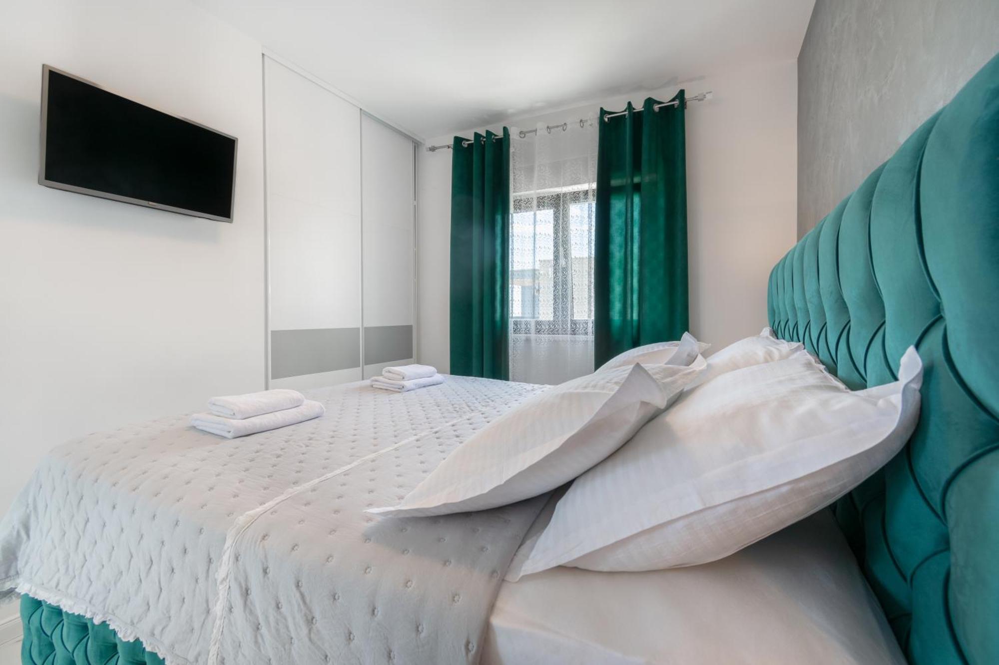 Lux Penthouse Panoramic View With Jacuzzi * Makarska