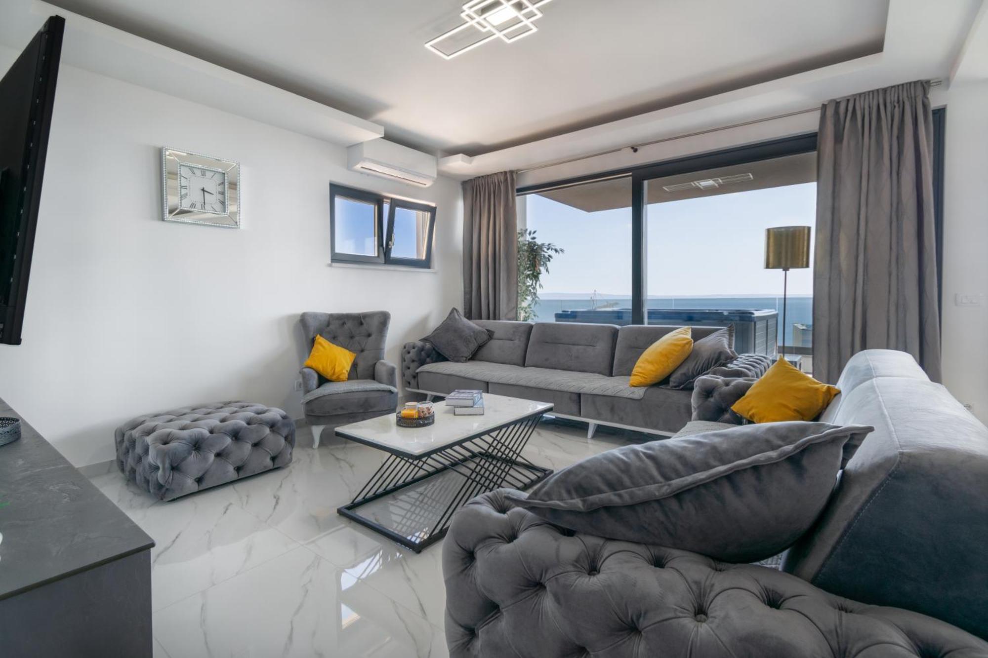Lux Penthouse Panoramic View With Jacuzzi Apartmán