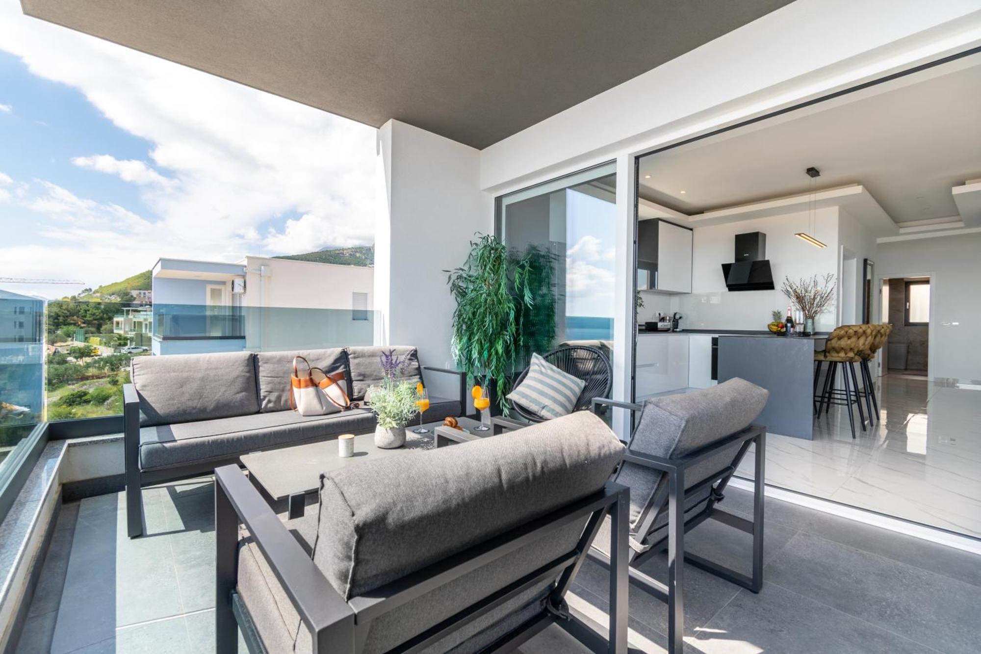 Lux Penthouse Panoramic View With Jacuzzi Makarska